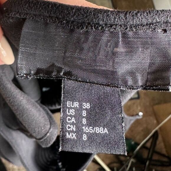 H&M Women's Cut Faux Suede Black Open Detail Cut Out Crew Neck Tank Dress Size 8 - Picture 8 of 8